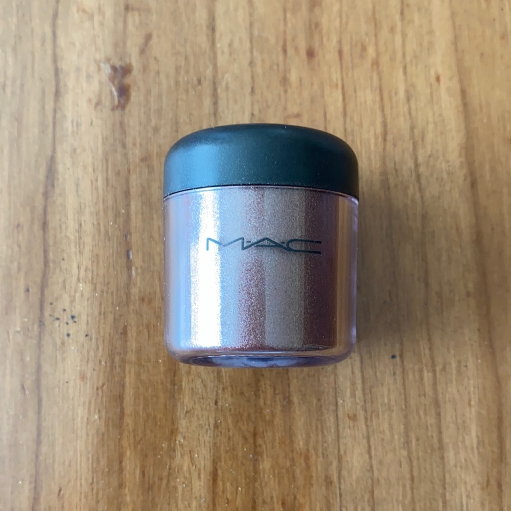 MAC Cosmetics Copperlast Pigment - NWOB